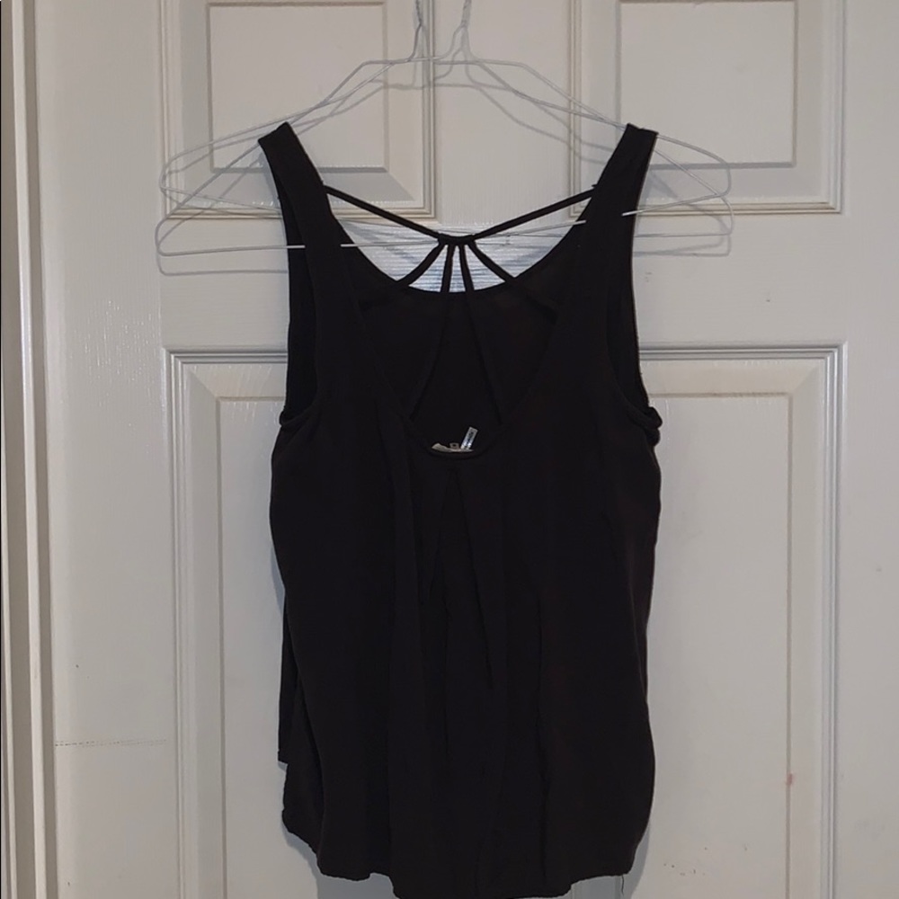 basic black tank - Picture 3 of 4